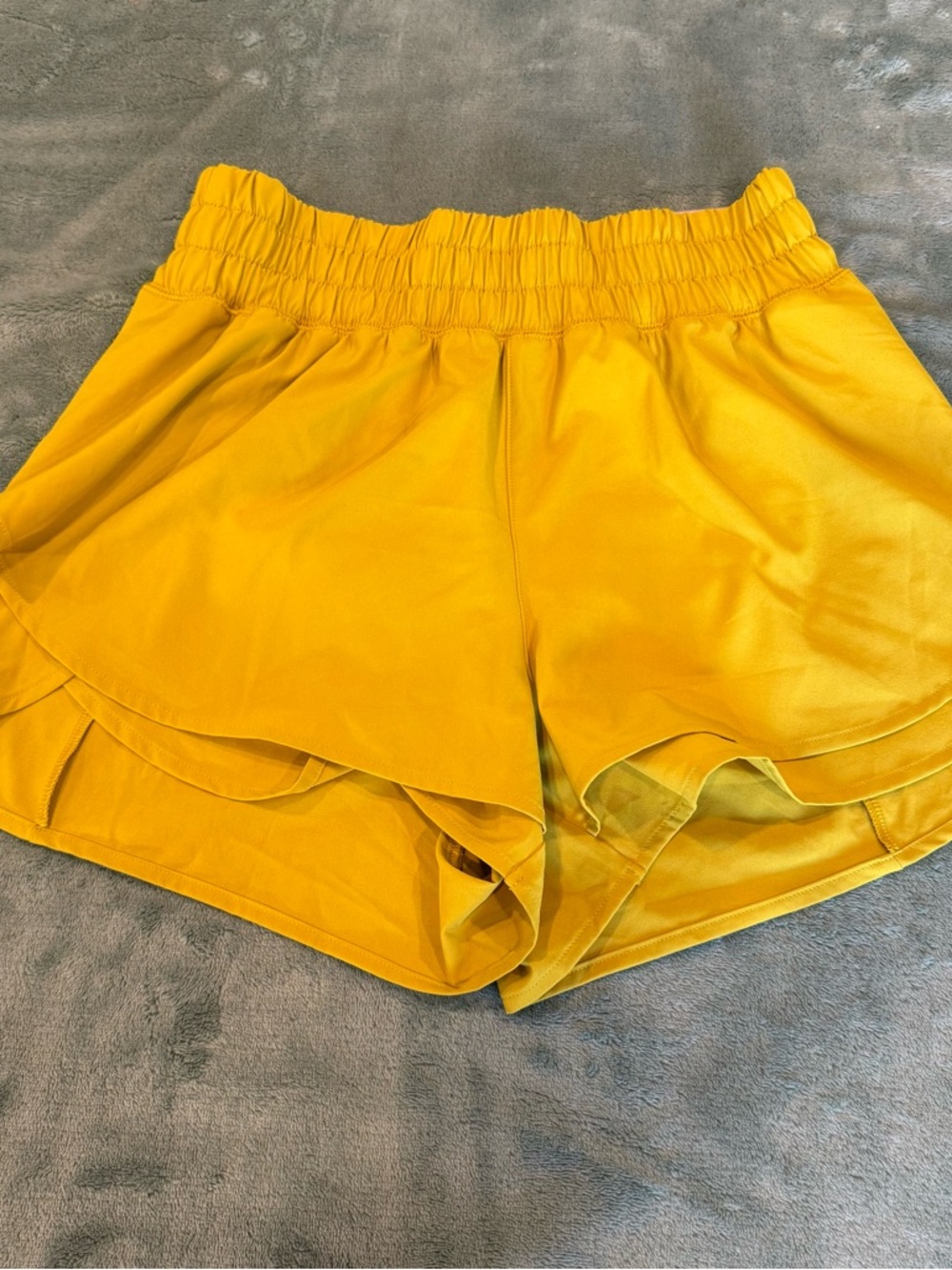 CALIA High Rise Step Up Shorts Yellow XS NWT 3” Inseam Athletic